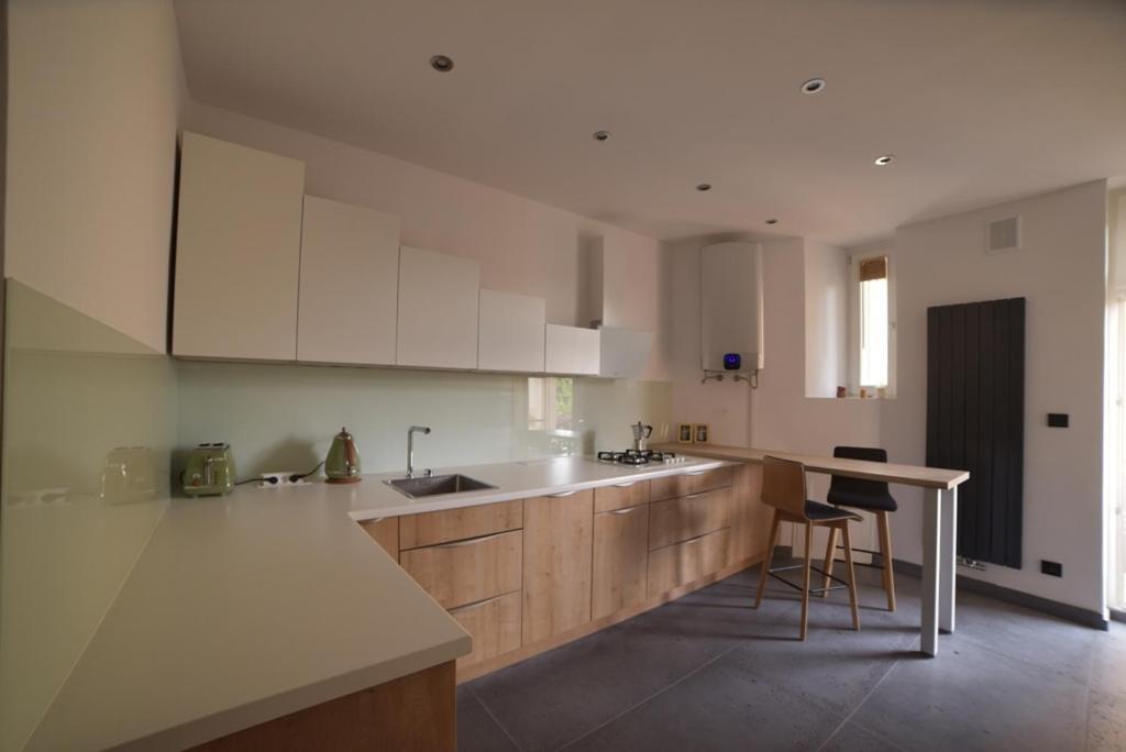 Designer Apartment 110M2 With King Size Beds & Equipped Kitchen 크라쿠프 외부 사진
